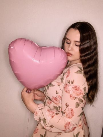 Люба Пикантная Брюнетка